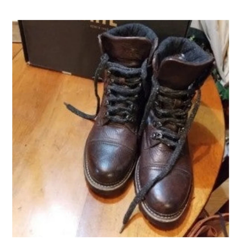 FRYE Hiking Boots (8.5)